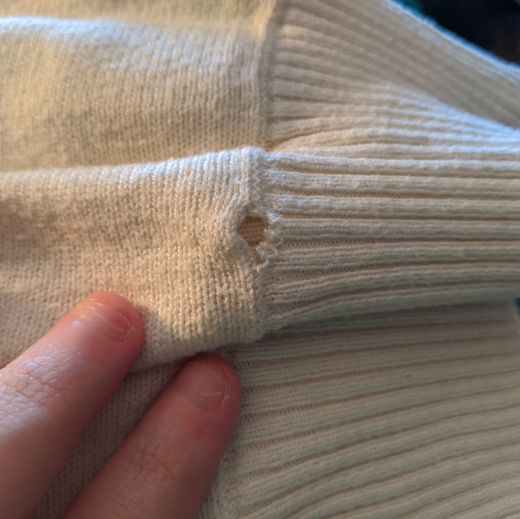 Alloy cream white sweater Top - Picture 2 of 3